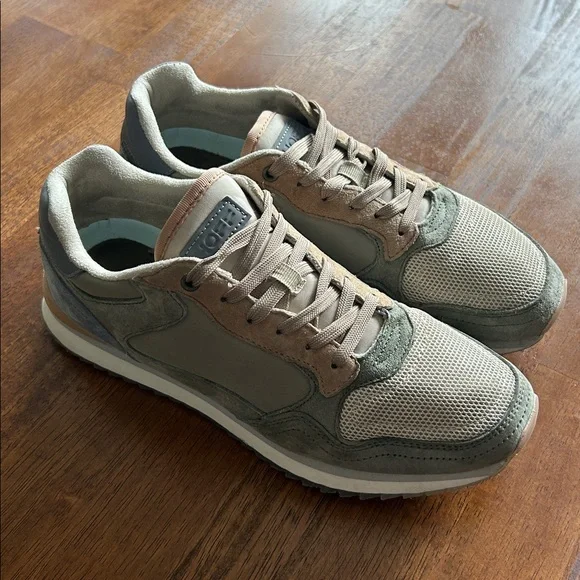 Hoff women’s sneakers size 10 - Picture 3 of 14